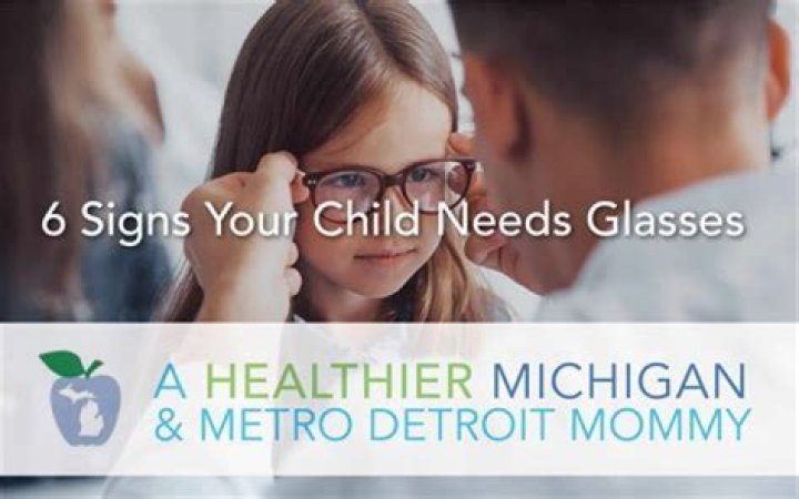 How do I know if my 3 year old needs glasses?