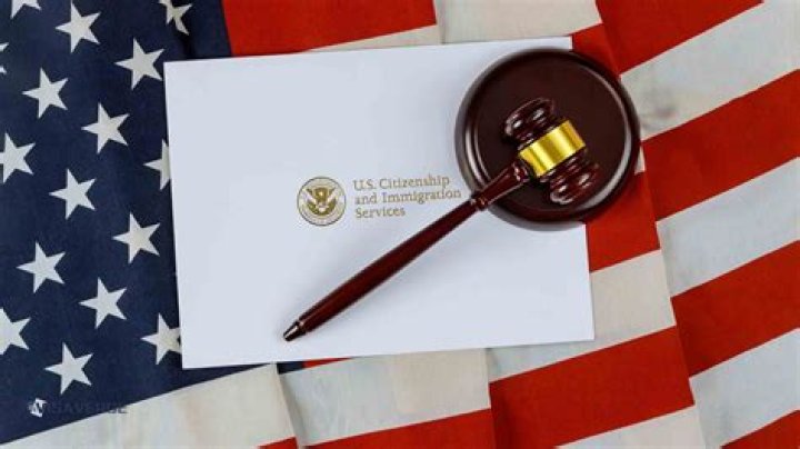 How long can I live in another country as a U.S. citizen?