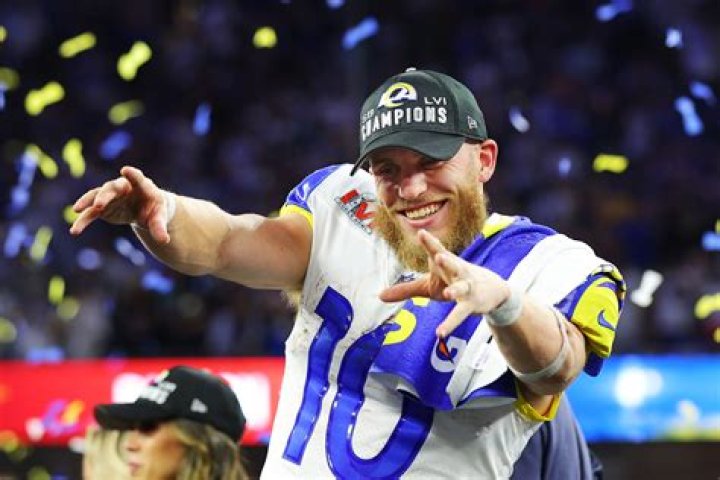 How many wide receivers won MVP?